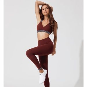 Beyond Yoga Red Rock Set (NEW)